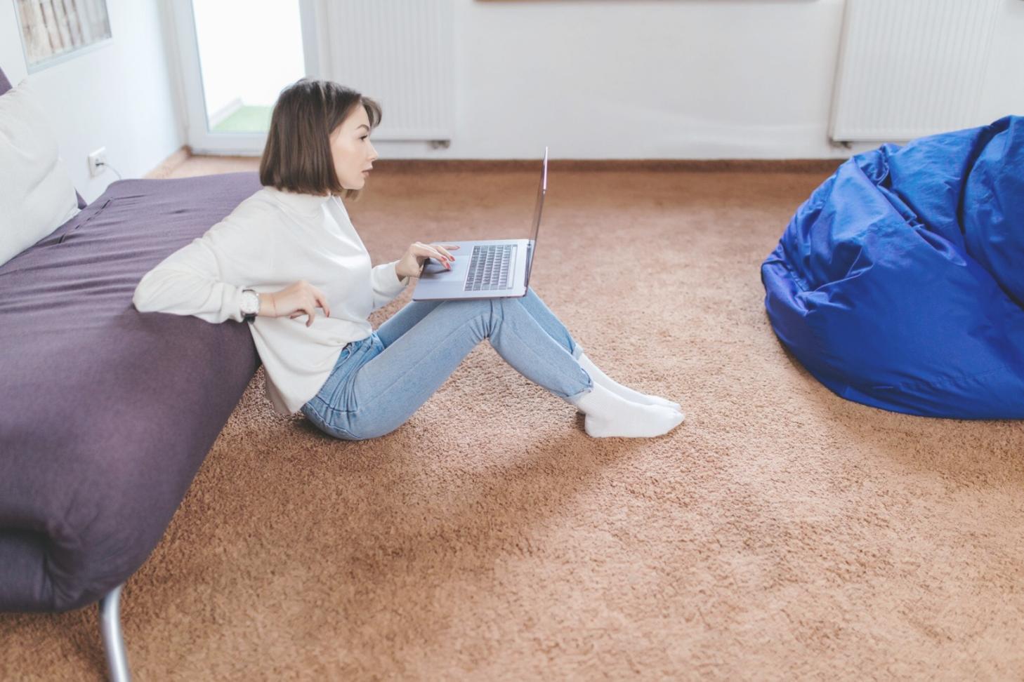 Bureau henunsalamuo à Dijon avec équipe au travail